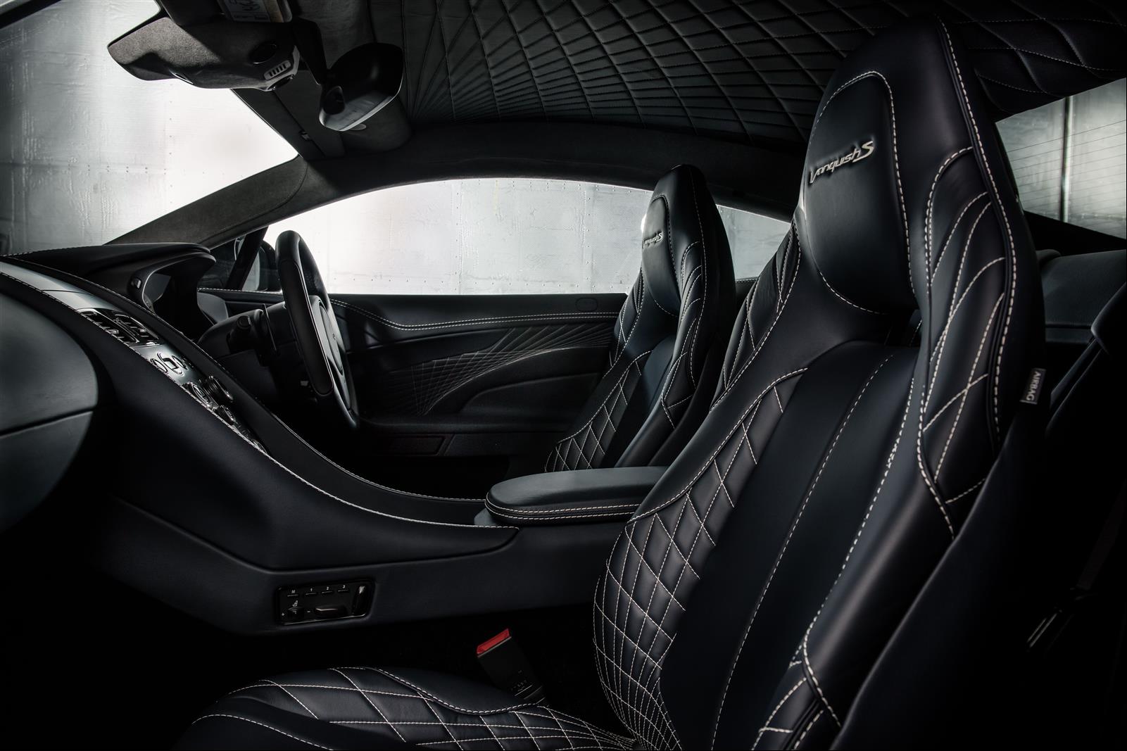 Aston Martin Vanquish S interior