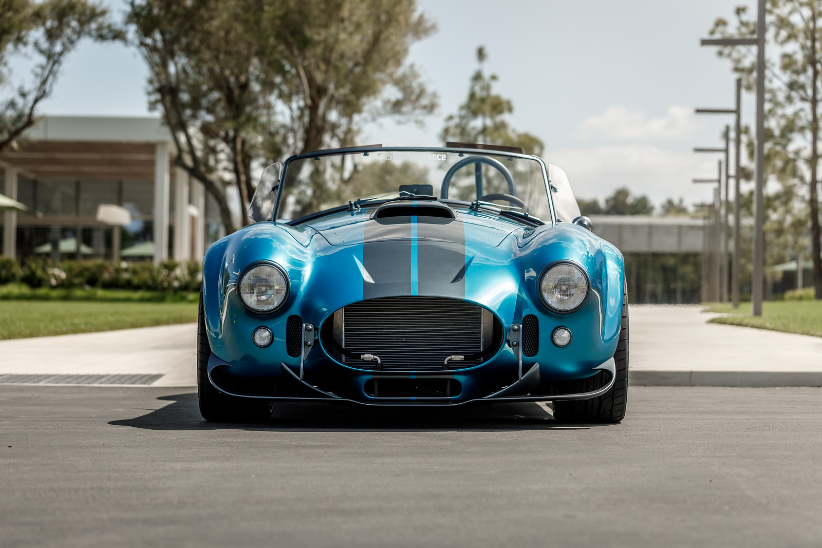 Superformance MKIII-R - Front